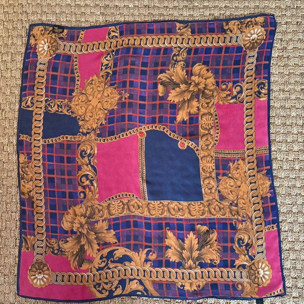 Art of the Scarf Square 100% Silk‎ Chiffon Status Print Vintage Japan Square 28”